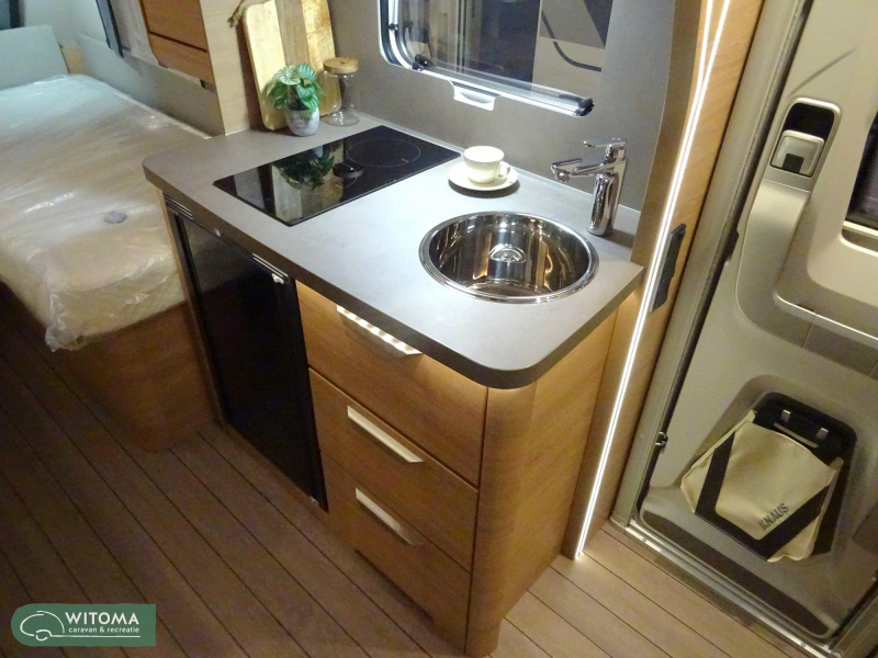 Knaus Sudwind Black Selection 460 EU 50 jaar Witoma voordeel!  foto: 11