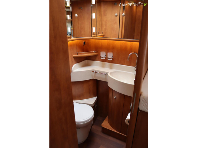 Carthago CHIC C-LINE T 4.9 150cv Multijet | Camas individuales | Inversor | Suspensi&oacute;n neum&aacute;tica | Paneles solares | Toldo | Ducha exterior | Portabicicletas foto: 20