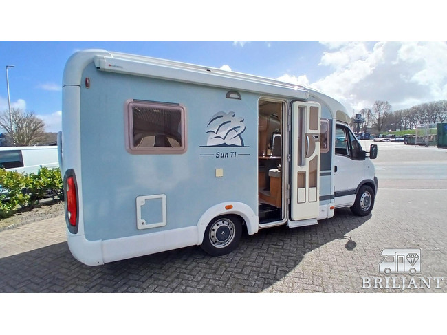 Knaus R06 .. 2005 fransbed foto: 2