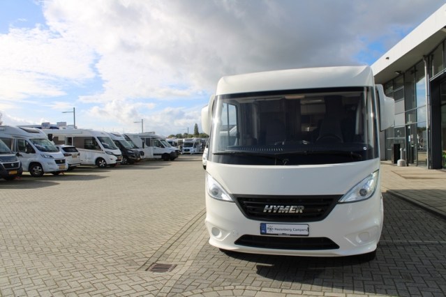 Hymer Exsis I 678 Fiat AUTOMAAT 160 pk enkele bedden Smal en lichtgewicht (54  foto: 2