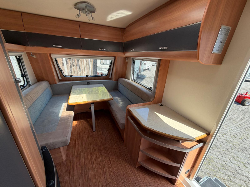 Hobby De Luxe 380 TB Mit Mover und Markise! Foto: 10