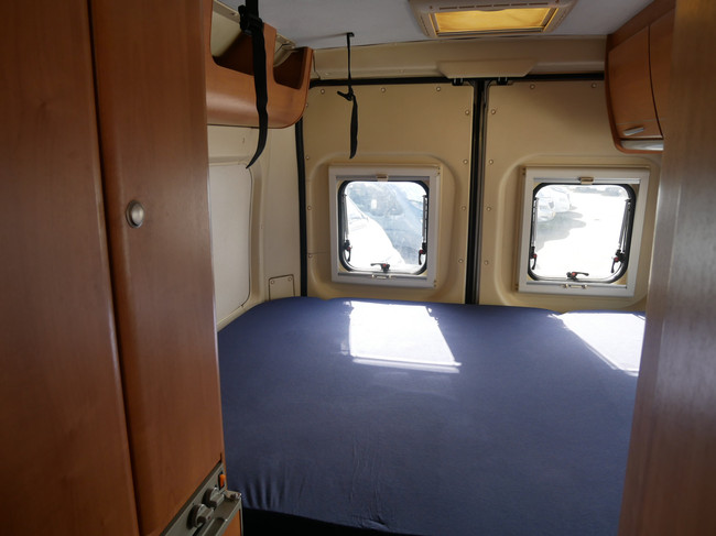 ROLLER Team Livingstone 2, 6 Meter Buscamper, Dwarsbed, Van Swing foto: 16