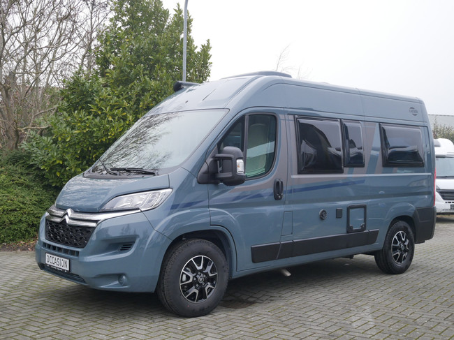 Carado CV 540, 5.40 Meter Buscamper, Dwarsbed foto: 2