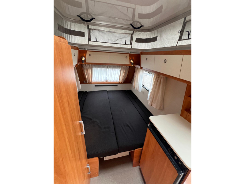 Kip Kompakt 37 EK mover, avance, toldo foto: 2