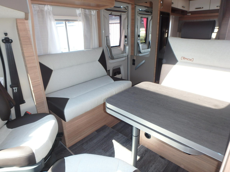 Weinsberg CaraSuite Spicy 650 MF  foto: 11