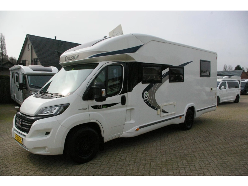Chausson Welcome 738 XLB Queensbed, Hefbed, Garage  foto: 2