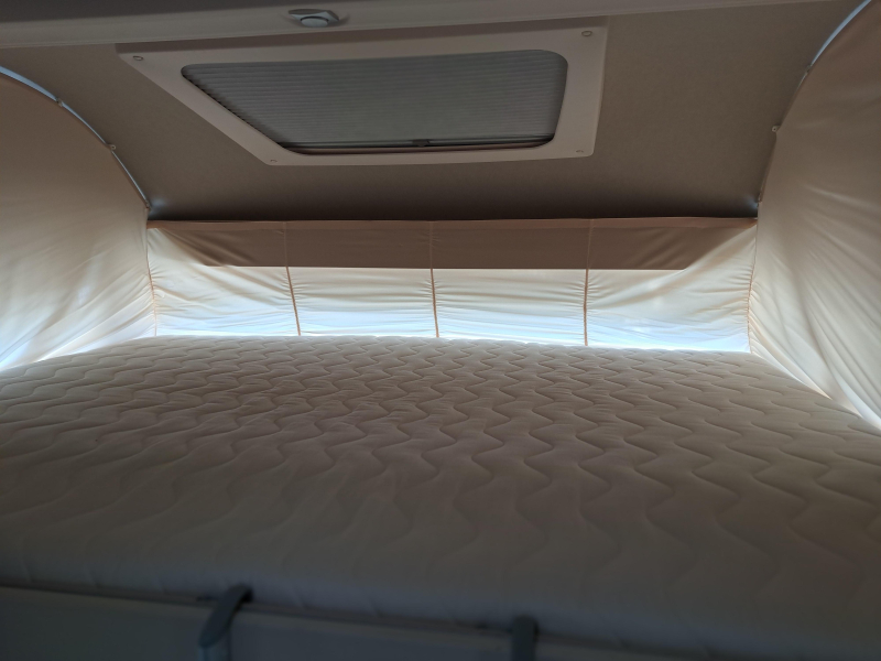 Adria Sonic Plus 700 SBC E & P Levelsysteem  foto: 13