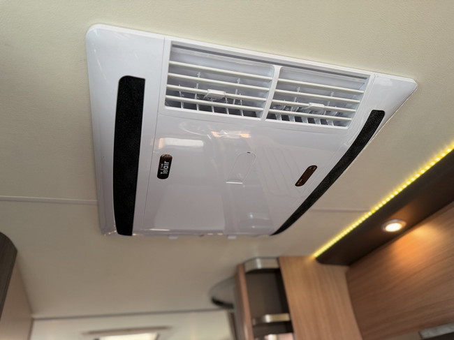 Knaus SKY TI 700 MEG SILVER SELECTION / Free Storage photo: 17