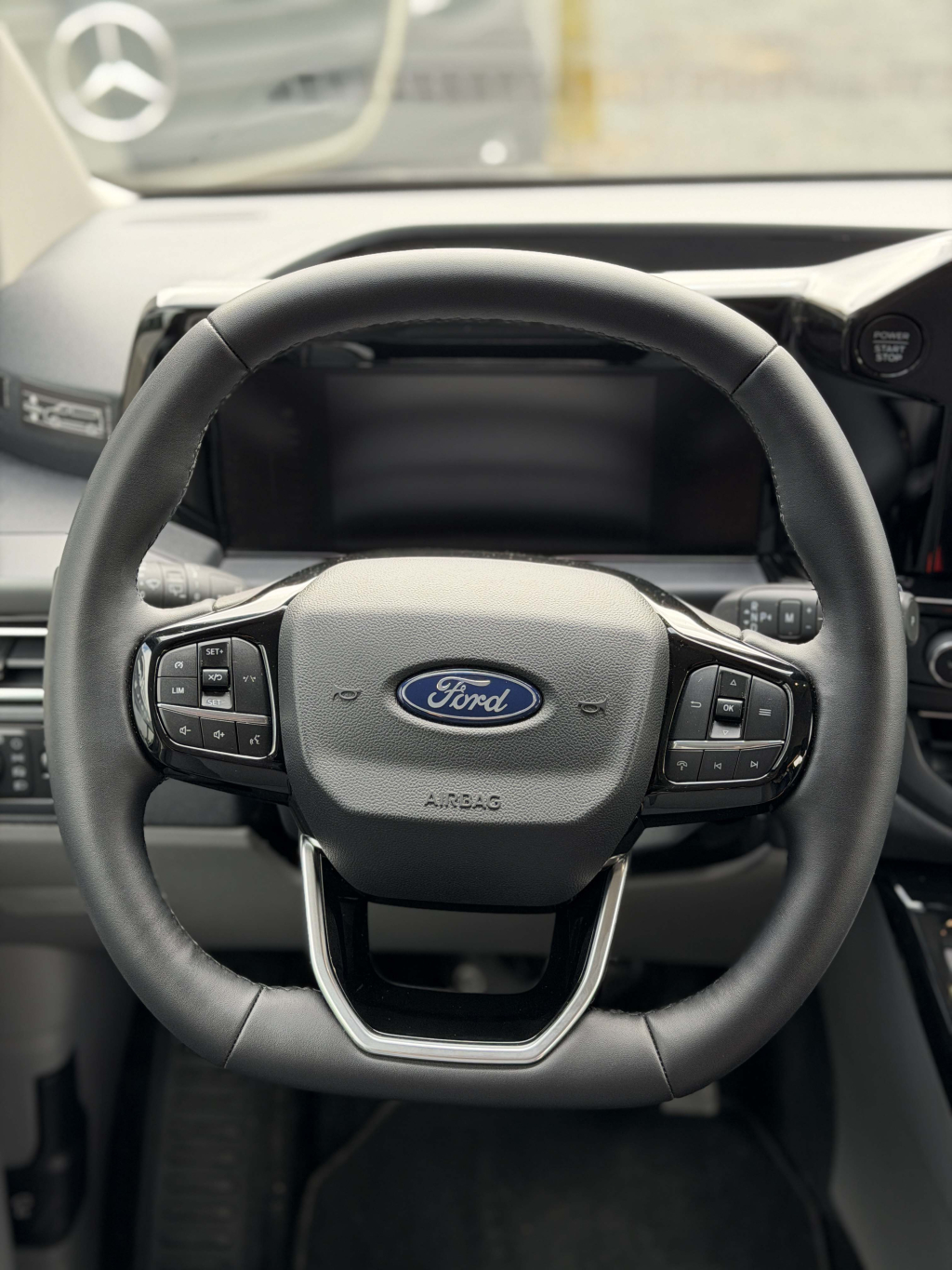 Ford Nugget foto: 22