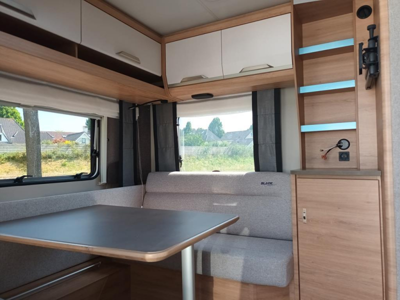 Knaus Sudwind Black Selection 460 EU  foto: 1