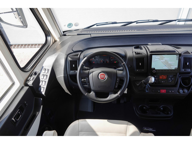 Hymer B 708 SL 180 CV Aut. | Sistema de nivelaci&oacute;n | Bater&iacute;as de litio | Aire acondicionado de techo foto: 22