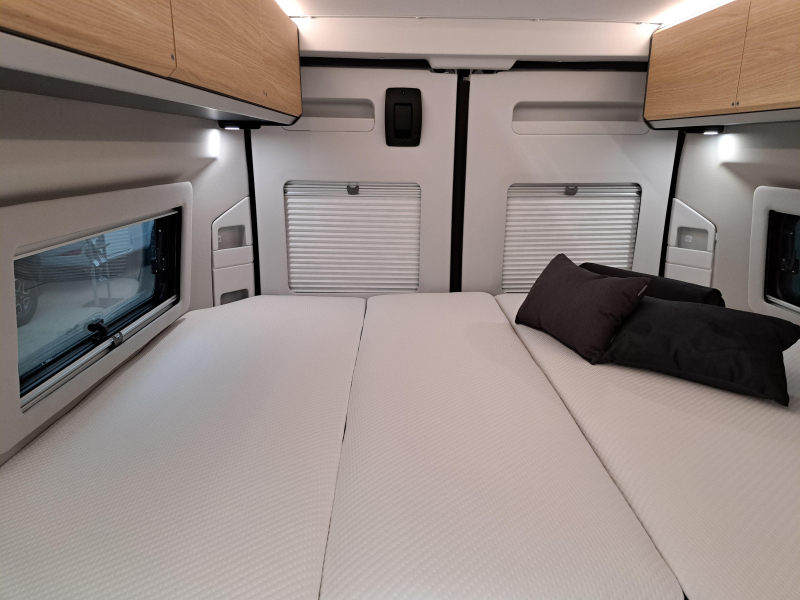 Adria Twin 600 SLB First Edition - Automaat  foto: 8