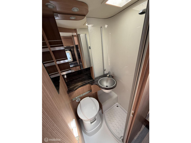 Knaus 700 MEG enkele bedden + hefbed! foto: 14
