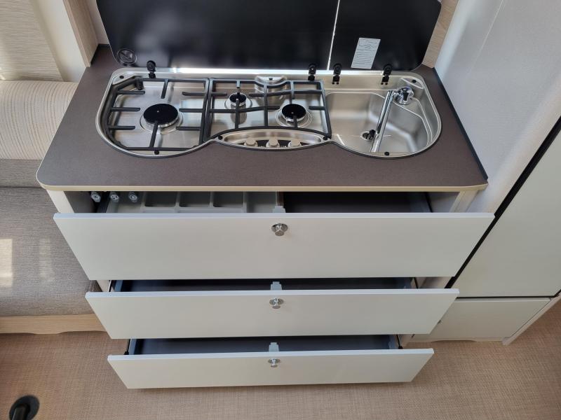 Bürstner Premio 460 TS  foto: 11