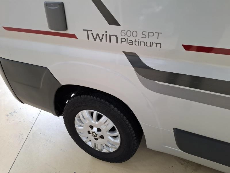 Adria Twin 600 SPT 160PK Vastbed Airco  foto: 6