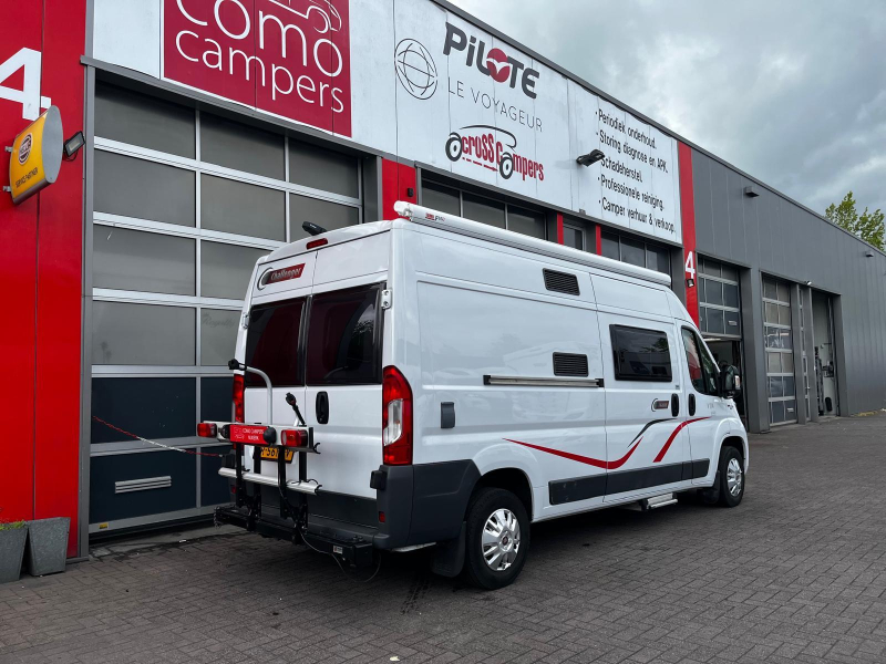 Challenger Vany 114 V Buscamper Cama Transversal foto: 2