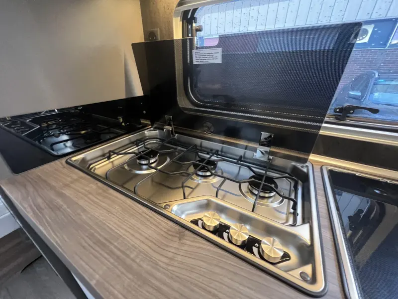 Hobby Excellent Edition 495 UL Model 2025  foto: 15