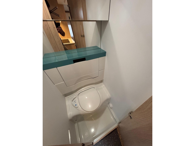 Adria Aviva 400 PS luifel, dwarsbed, 1100kg  foto: 12