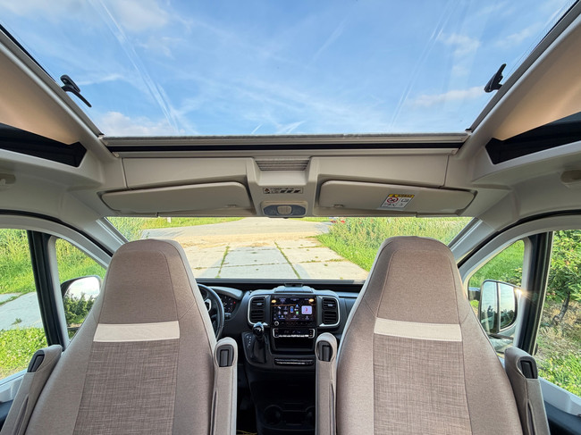 Pössl Summit Prime 640 Automaat / Skyroof / Trekhaak / Schotel TV / Grote NAVI foto: 22