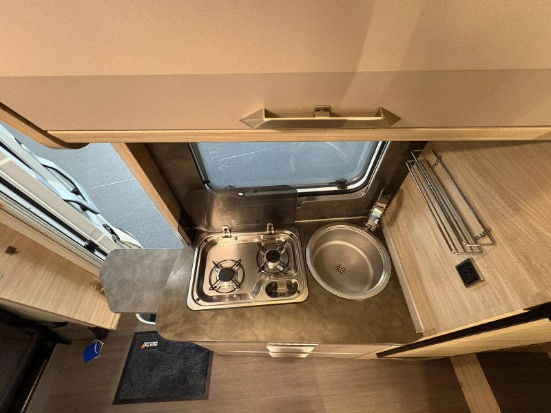 Knaus Van TI Plus 650 MEG MAN automaat - luchtv.  foto: 12
