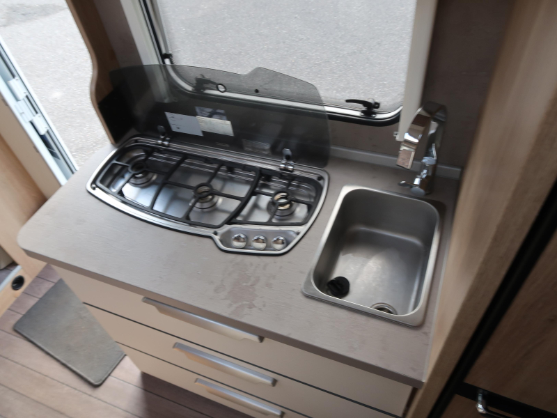 Knaus Sky TI 650 MEG AUTOMATIC 150 HP photo: 7