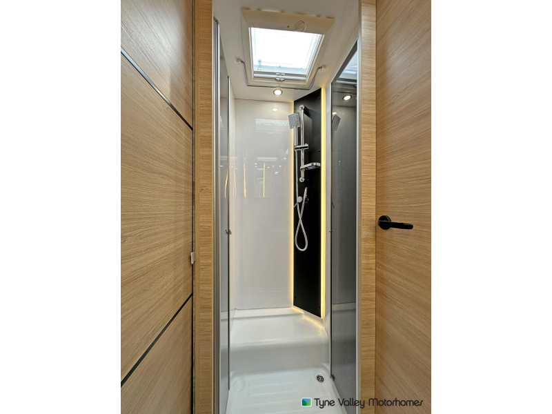Chausson 797 Titanium single beds and automatic photo: 18