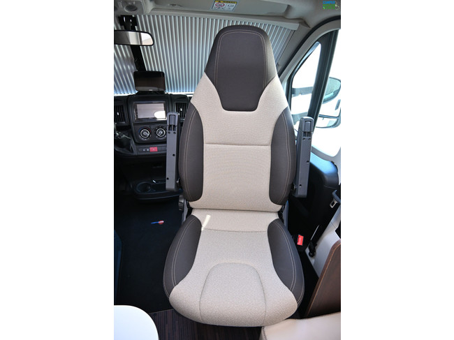 Eura Mobil Forster 699EB Foto: 12