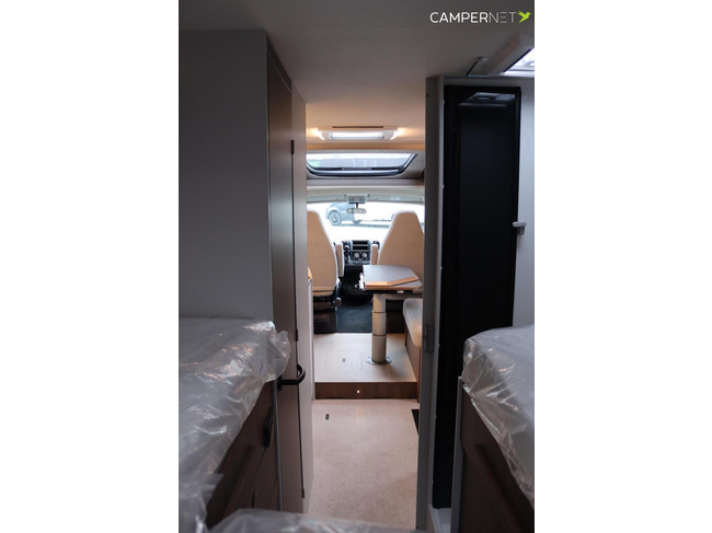LMC Cruiser 750 EF 180cv Autom&aacute;tico | Calefacci&oacute;n di&eacute;sel | Cara a cara | Faros LED | Camas longitudinales | Ducha separada | Nuevo de la foto: 21