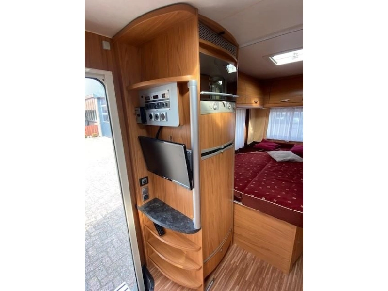 B&uuml;rstner Privilege 615 T 160 PS Foto: 8