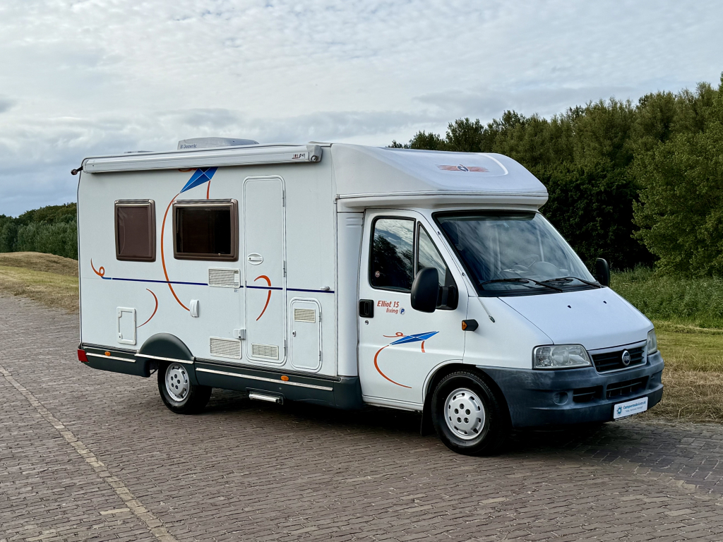 TRIGANO ELLIOT 15 P LIVING 5 Pers, Nette staat, Cruise control