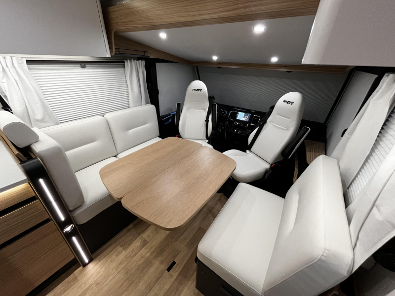 Autocaravana Pilote G 740 FGJ, Face to Face 2027 foto: 4