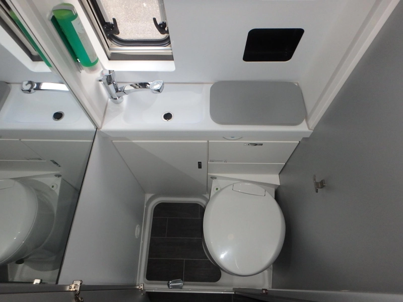 Weinsberg CaraTour 600 ME Offer Camper Rental photo: 22