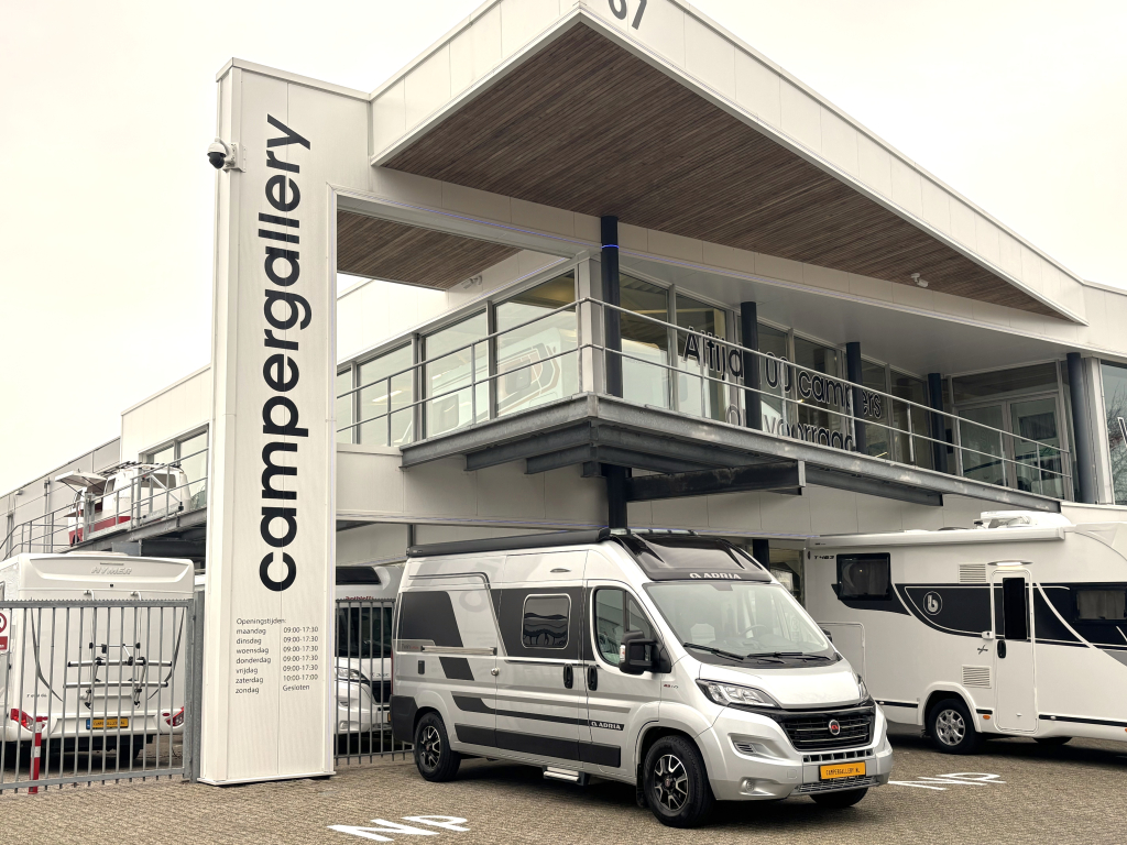 Adria Twin Supreme 600 SPB 9-TRAPS AUTOMAAT DWARSBED EURO6 foto: 0