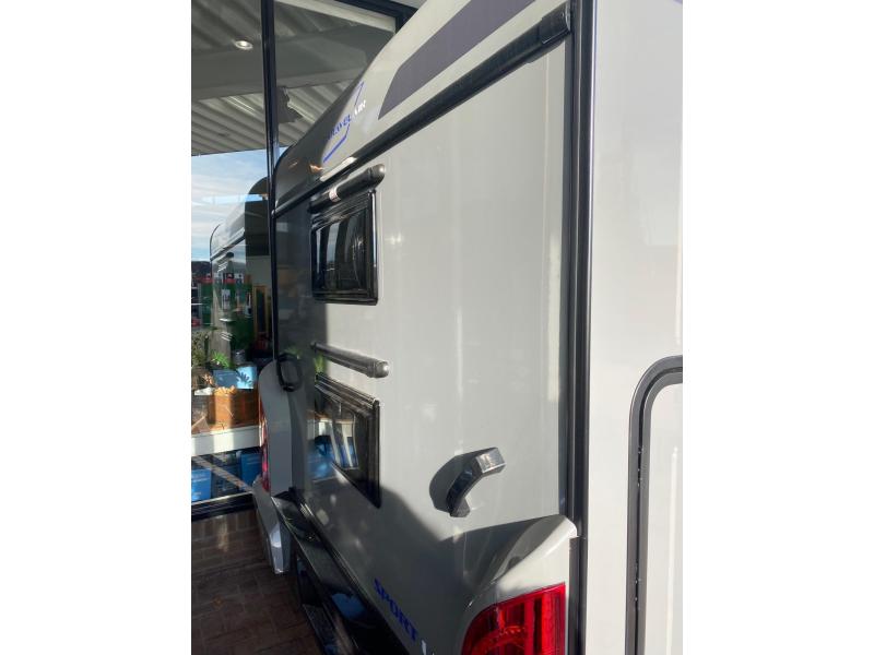Caravelair Sport Line 476 Stapelbed Gezinscaravan 