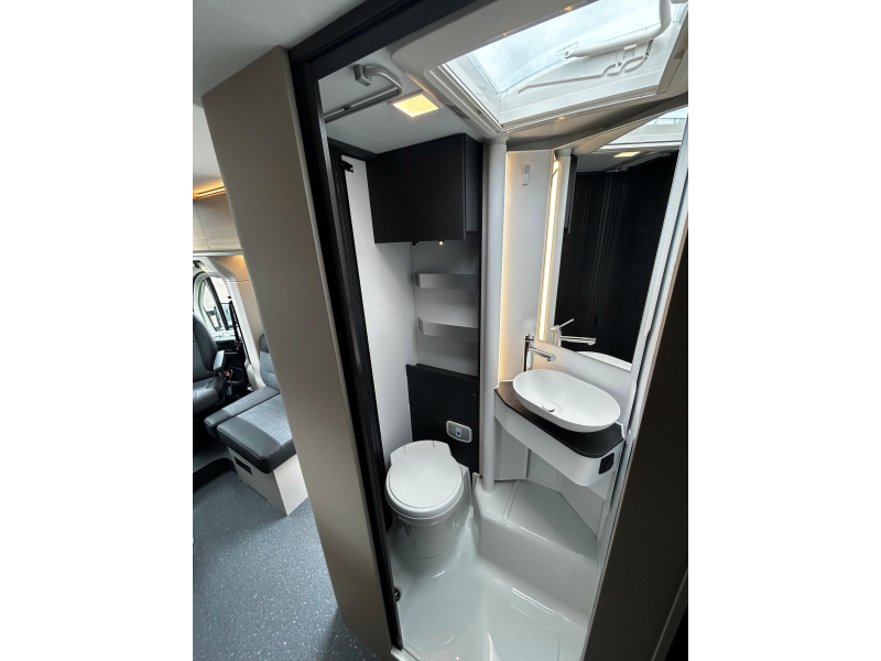 Adria Compact Select DL Grote koelkast, Luifel  foto: 15