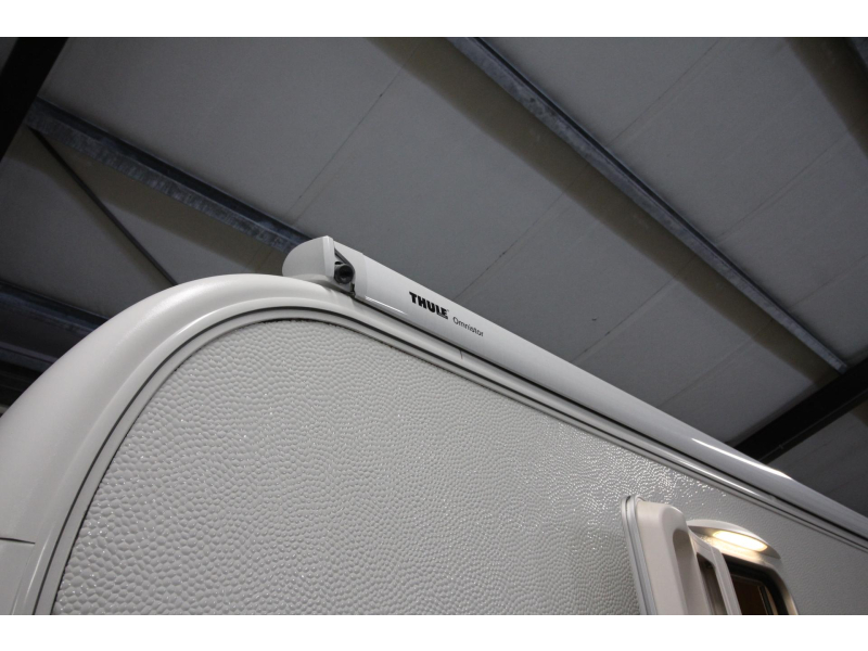 Hobby Excellent 455 UF Thule 6300 Airco Voortent  foto: 18