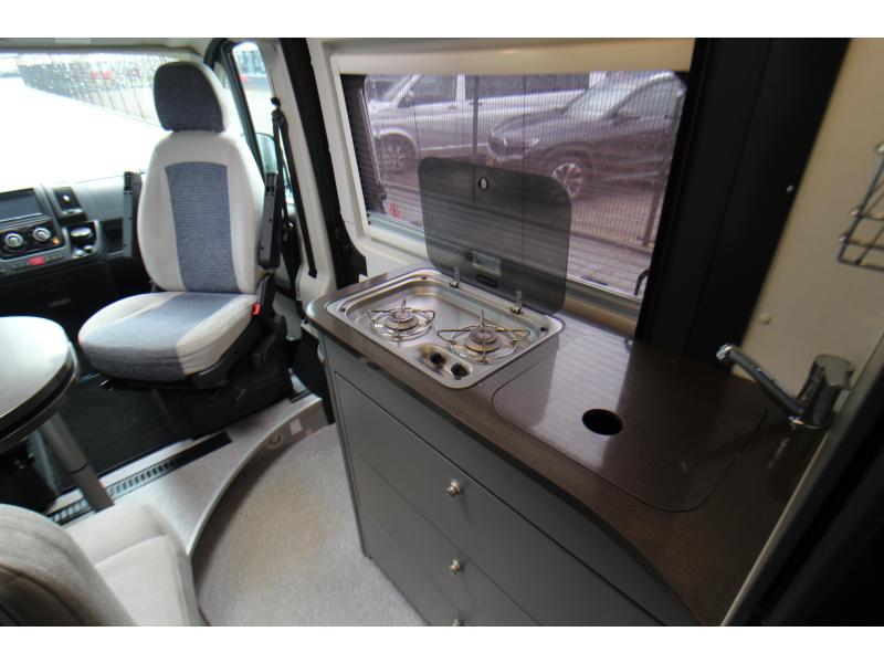 Adria Twin Titanium 640 SLX Enkele bedden - EURO5  foto: 17