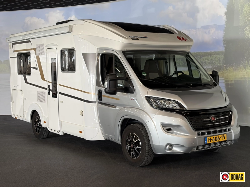 Eura Mobil Profila T 675 SB fransbed / navigatie