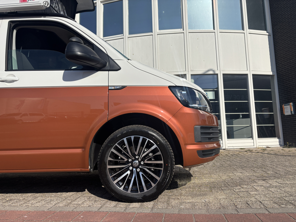 Volkswagen T6 2018 Two-tone Foto: 3