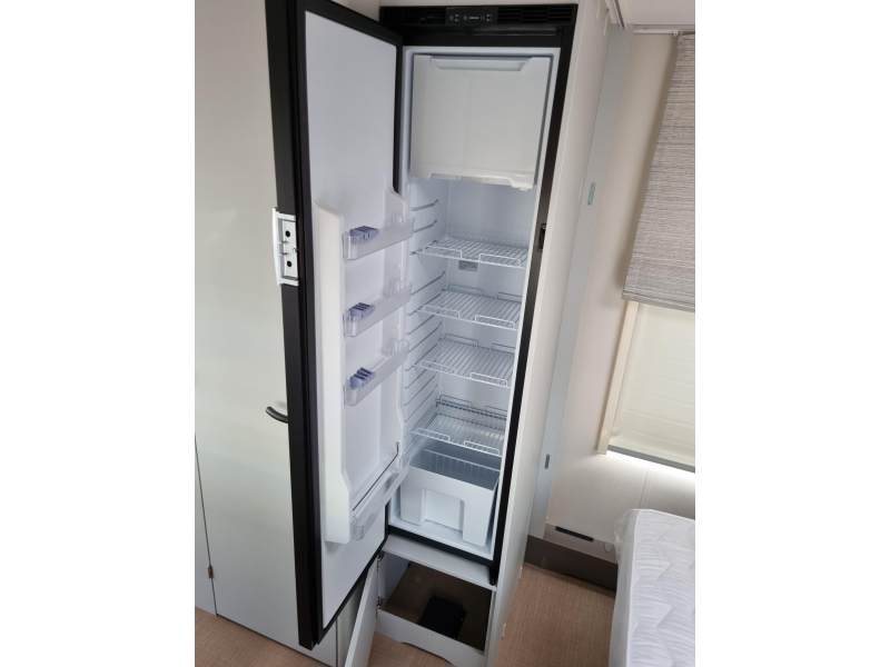 B&uuml;rstner B66 485 TS Queens bed - 1800 kg photo: 15