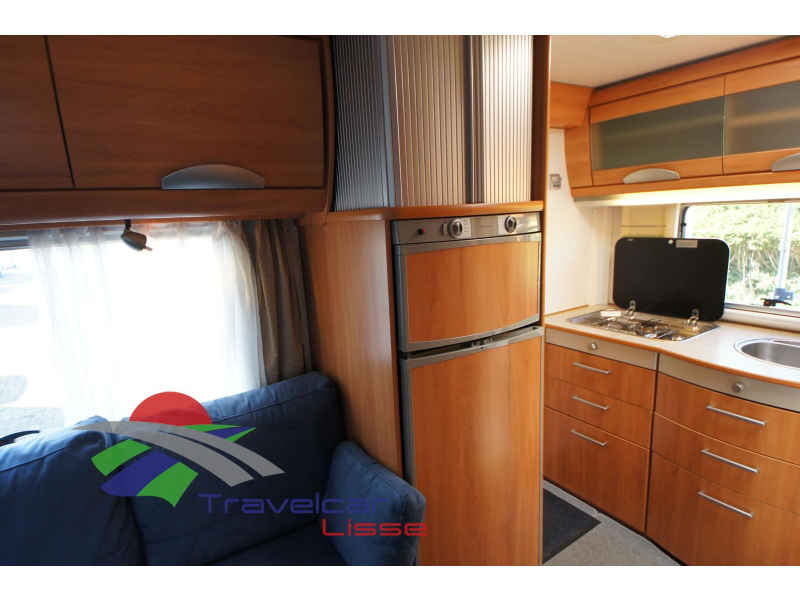 Hymer B 584 Zonnepaneel/Dakairco  foto: 6