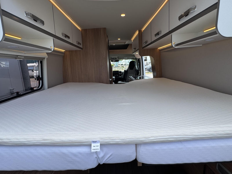 Weinsberg Edition Fire 600 ME Lengte bedden  foto: 14
