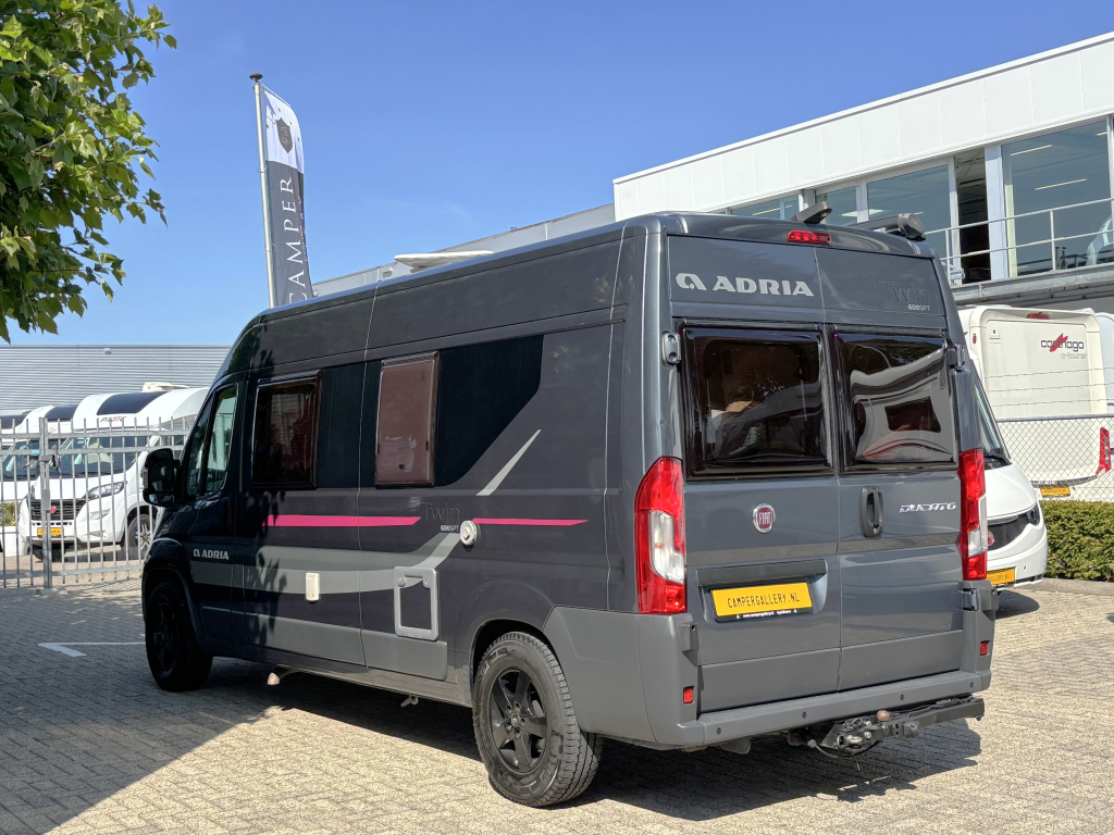 Adria Twin 600 SPT TITAN AUTOMAAT DWARSBED 150PK EURO 5  foto: 19