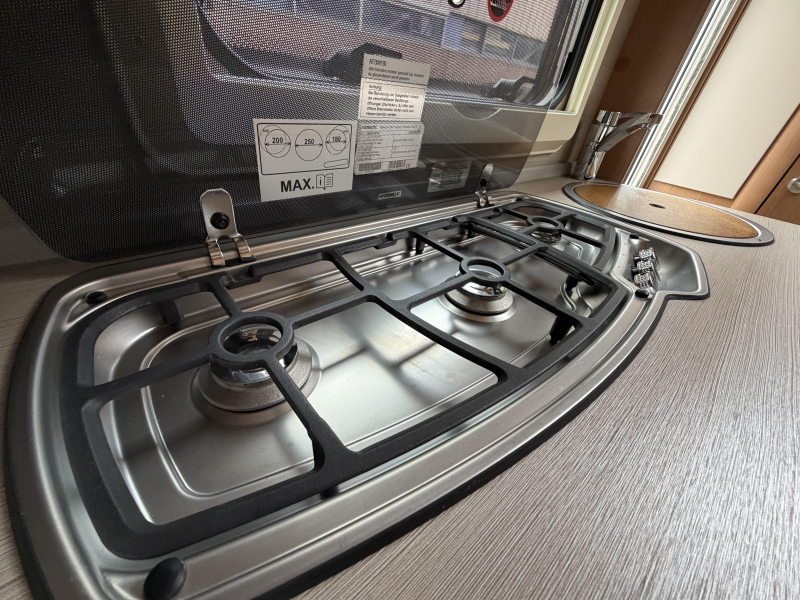 Knaus Sport 400 QD Nieuw staat | Compleet  foto: 11
