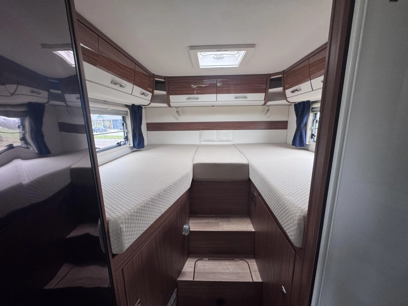 Dethleffs Advantage 6611 T  foto: 16