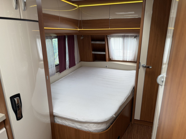 Hobby DE LUXE 460 UFE Foto: 12