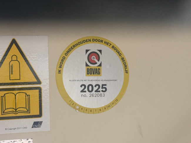 Fendt caravan BRILLANT 650 in nieuwstaat Queensbed  zakluifel Thule mover Truma xt hordeur leder tv dakairco truma groot dakluik oven  xxl koelkast foto: 10