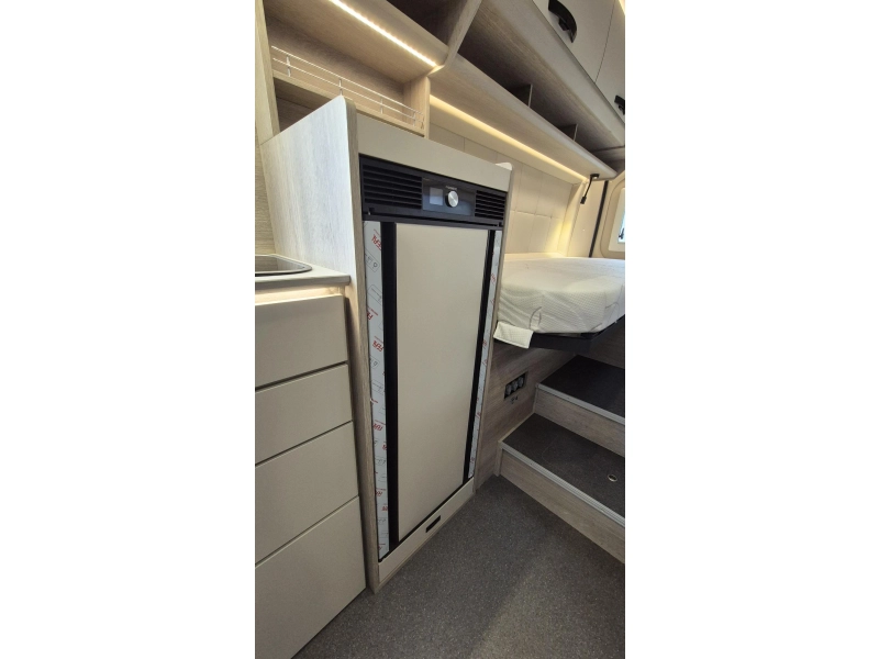 Bravia Mobil SWAN 636 180HP Automatic FullOption photo: 14