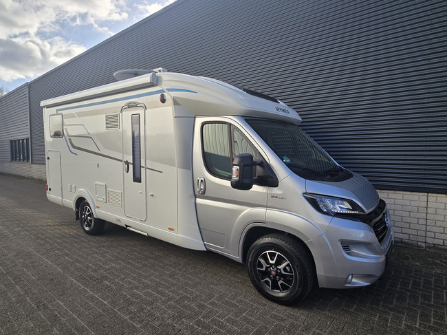 Hymer TRAMP GL 578 AMBITION 130 PK SLECHTS 29.972 KM DIGITALE ACHTERUITKIJKSPIEGEL LENGTEBEDDEN TV + SATELLIET DRAAISTOELEN foto: 5