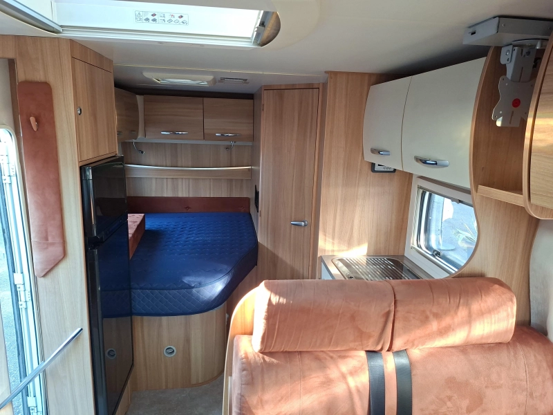 Challenger Genesis 38 autocaravana completa y espaciosa foto: 7